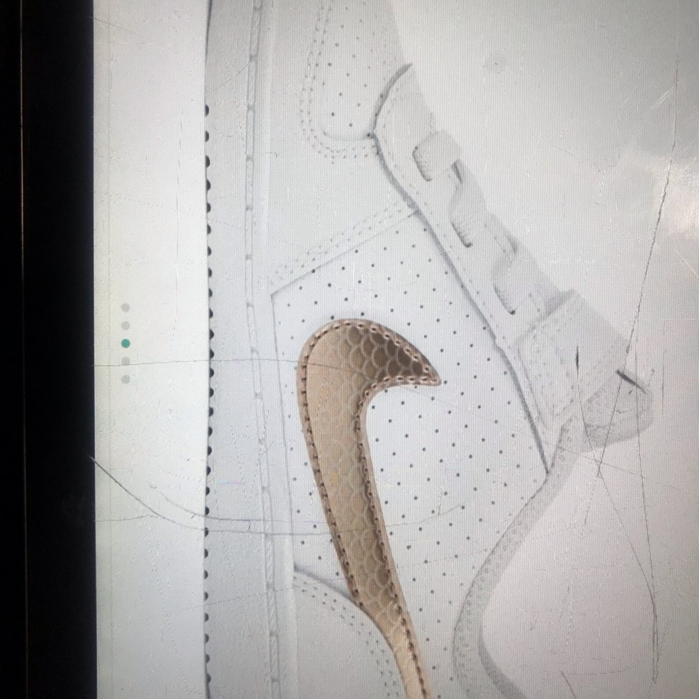 Shose - Picture 3 of 5